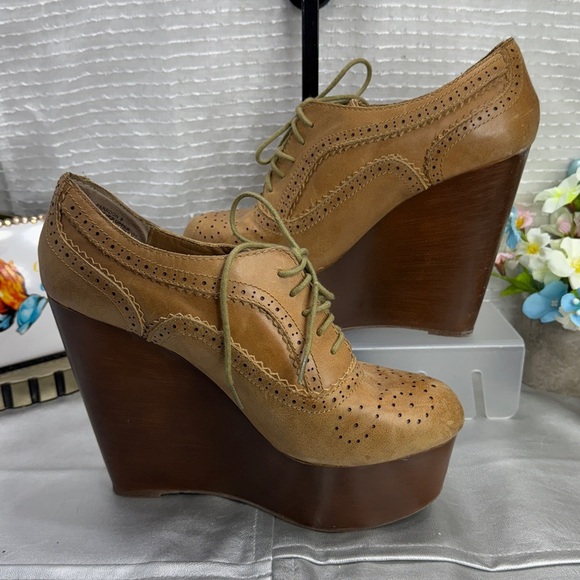 (R5)Steve Madden PARRDON,vintage
Brown leather lace-up platform oxfords,women' 9 - Picture 2 of 13